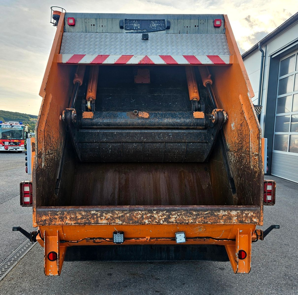 Mercedes-Benz Econic 2630 ZOELLER Magnum X1 Variopress Euro6 - Sopbil: bild 4 Mercedes-Benz Econic 2630 ZOELLER Magnum X1 Variopress Euro6 - Sopbil: bild 4