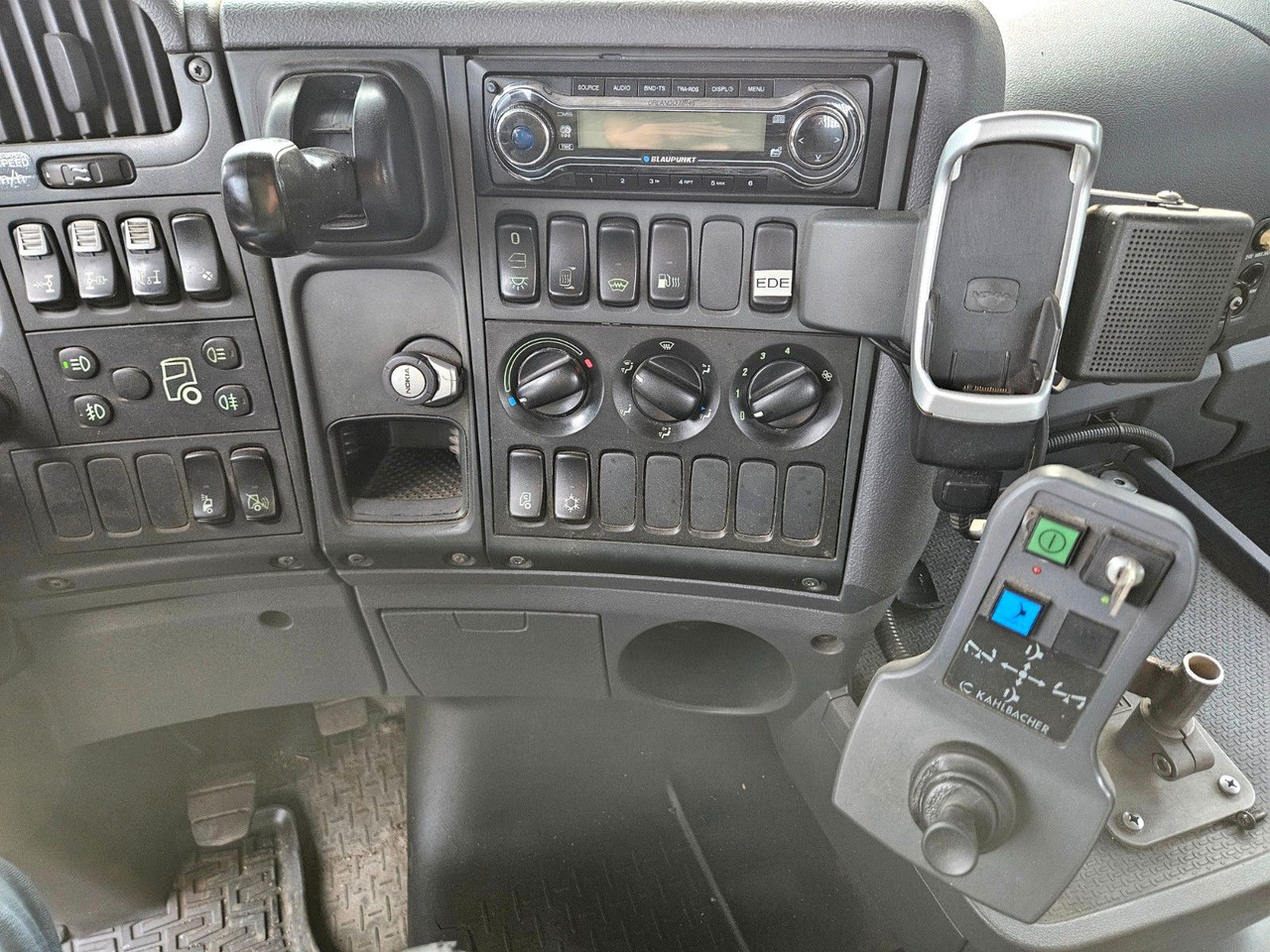 Tippbil lastbil Scania R380 4x4 Winterdienst Euro4: bild 25 Tippbil lastbil Scania R380 4x4 Winterdienst Euro4: bild 25