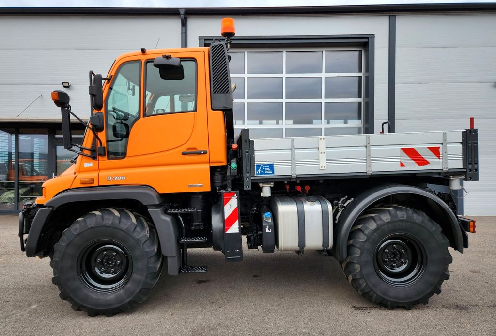 Unimog U300 Agrar Euro5 Hydrostat Variopilot Unimog U300 Agrar Euro5 Hydrostat Variopilot - Tippbil lastbil: bild 2 Unimog U300 Agrar Euro5 Hydrostat Variopilot Unimog U300 Agrar Euro5 Hydrostat Variopilot - Tippbil lastbil: bild 2