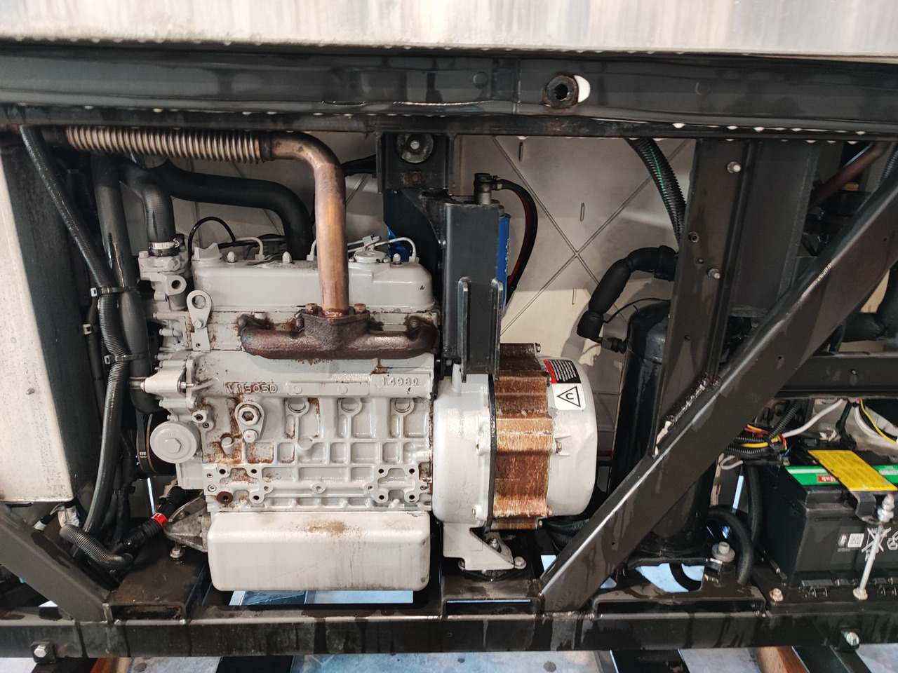 Motore Frigo Carrier Vector 1550 - Kylanläggning: bild 5 Motore Frigo Carrier Vector 1550 - Kylanläggning: bild 5