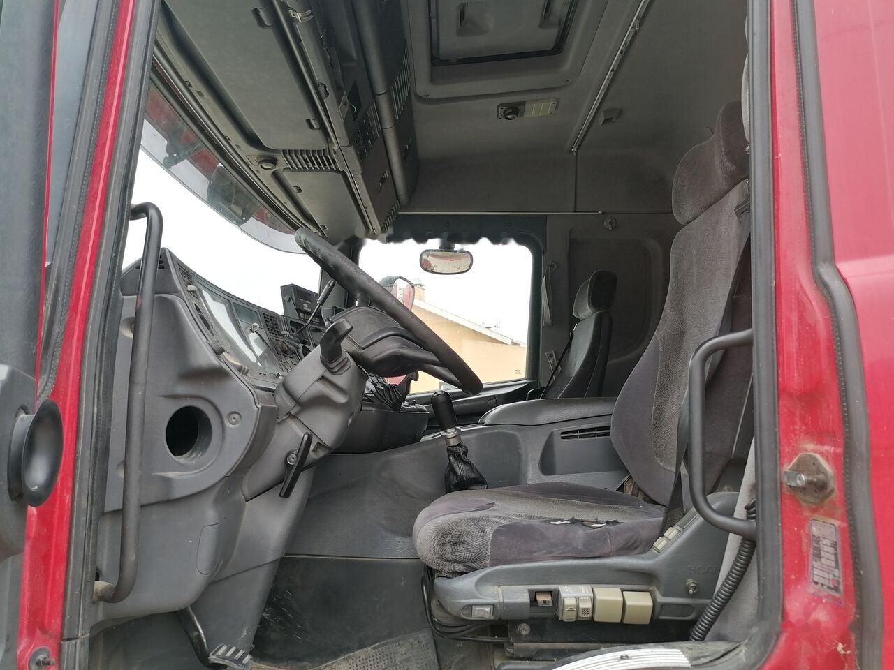 Interior photo 1: Kylbil lastbil Scania 94