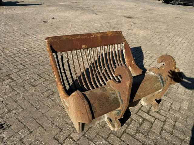 Beco Puinbak CW30 1300mm Skeleton Bucket - Sorteringsskopa för Byggmaskiner: bild 1 Beco Puinbak CW30 1300mm Skeleton Bucket - Sorteringsskopa för Byggmaskiner: bild 1