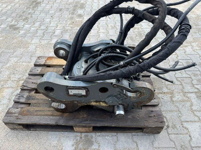 Liebherr Likufix SWA48 - Redskapsfäste: bild 1 Liebherr Likufix SWA48 - Redskapsfäste: bild 1