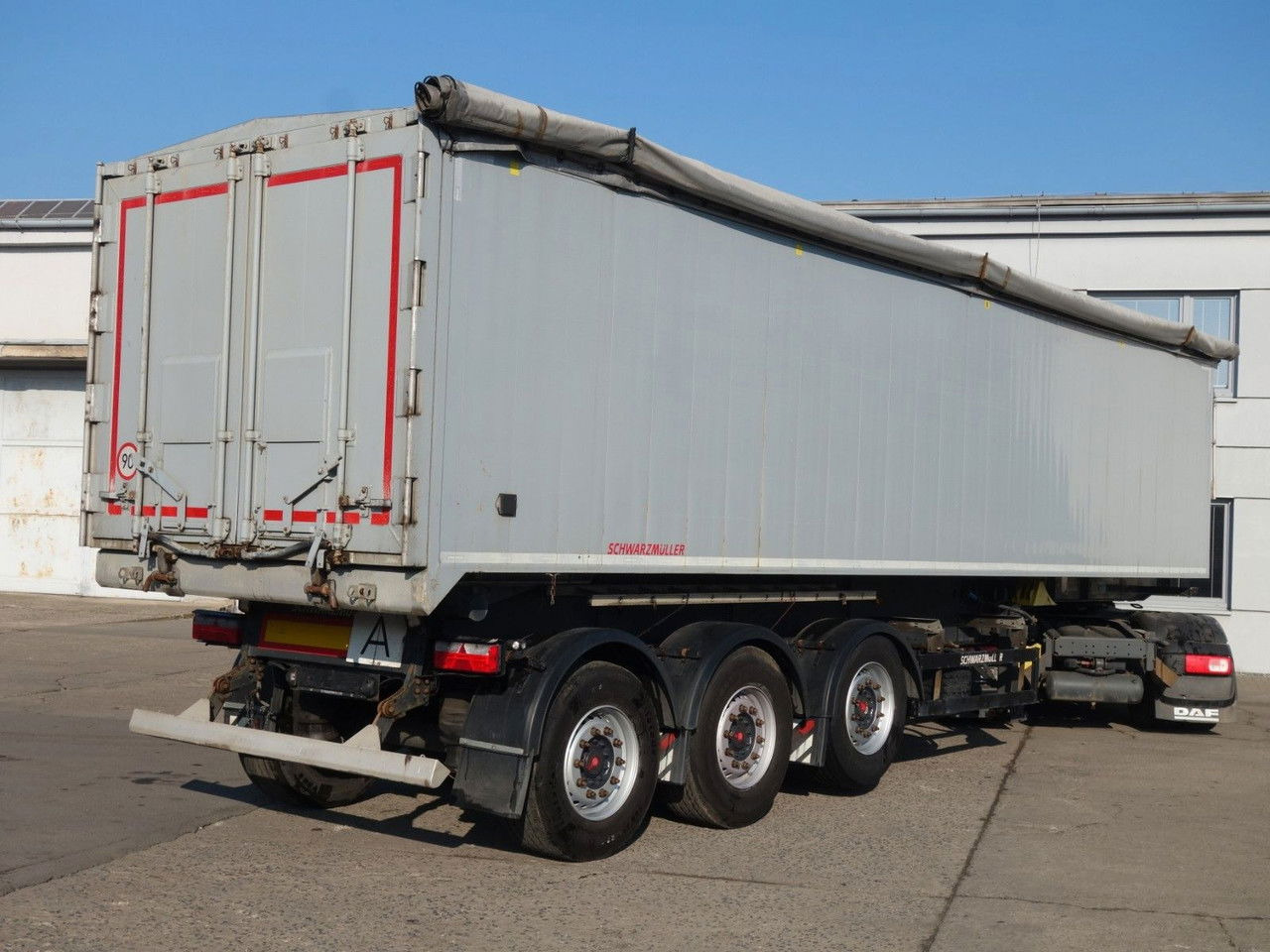 Schwarzmüller Alu Kipper, 50 cm3, Rollplane, Liftachse, SAF - Tippbil semitrailer: bild 4 Schwarzmüller Alu Kipper, 50 cm3, Rollplane, Liftachse, SAF - Tippbil semitrailer: bild 4