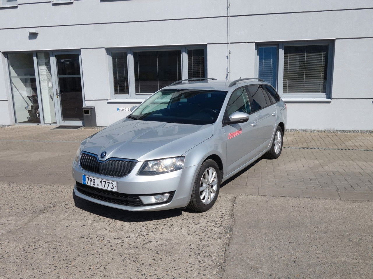 Škoda Octavia Combi Ambition 1,6 TDI, DSG, Navi, Clima - Kombi: bild 1 Škoda Octavia Combi Ambition 1,6 TDI, DSG, Navi, Clima - Kombi: bild 1