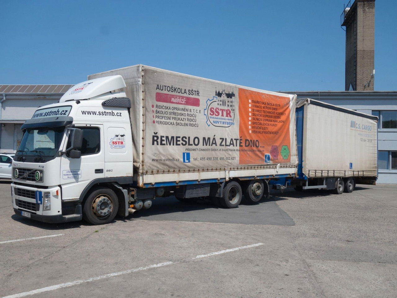 Volvo FM 380 6x2 + Panav Anhänger - Kapellbil: bild 2 Volvo FM 380 6x2 + Panav Anhänger - Kapellbil: bild 2