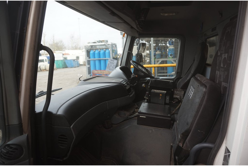 Mercedes-Benz ACTROS F07 R TUNNEL HOOG 94389925287927 - Hytt och interiör för Lastbil: bild 5 Mercedes-Benz ACTROS F07 R TUNNEL HOOG 94389925287927 - Hytt och interiör för Lastbil: bild 5