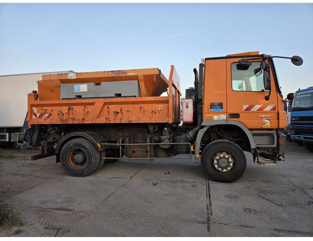 MERCEDES ACTROS 1836 4X4 TIPPER possible to buy with salt spreader - Tippbil lastbil: bild 5 MERCEDES ACTROS 1836 4X4 TIPPER possible to buy with salt spreader - Tippbil lastbil: bild 5