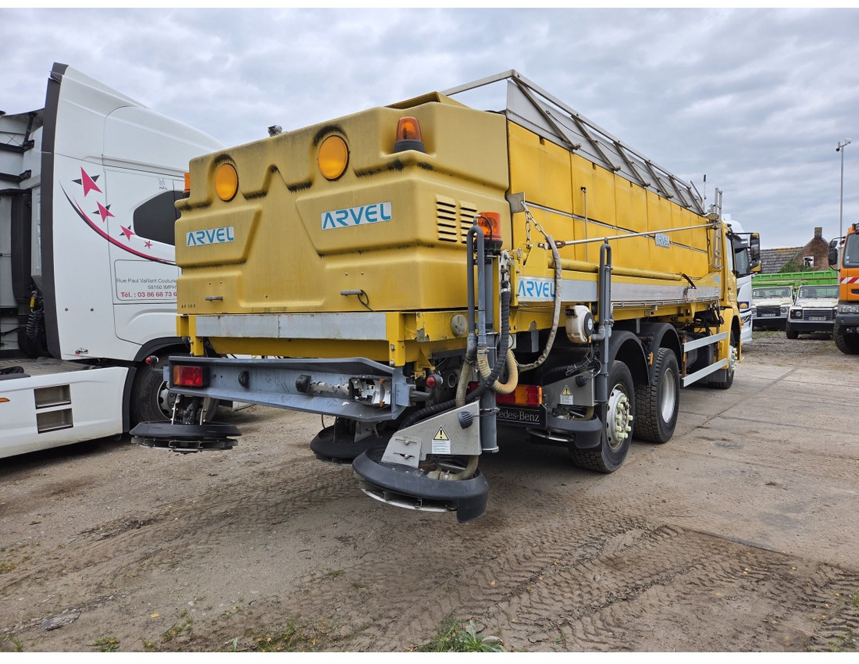 MERCEDES AXOR 2533 6X2 CHASSIS LOW MILEAGE - Chassi lastbil, Plogbil: bild 3 MERCEDES AXOR 2533 6X2 CHASSIS LOW MILEAGE - Chassi lastbil, Plogbil: bild 3