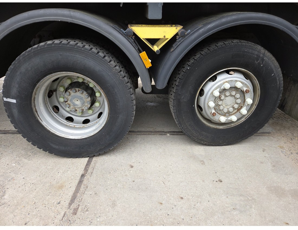 MERCEDES AXOR 2533 6X2 CHASSIS LOW MILEAGE - Chassi lastbil, Plogbil: bild 5 MERCEDES AXOR 2533 6X2 CHASSIS LOW MILEAGE - Chassi lastbil, Plogbil: bild 5