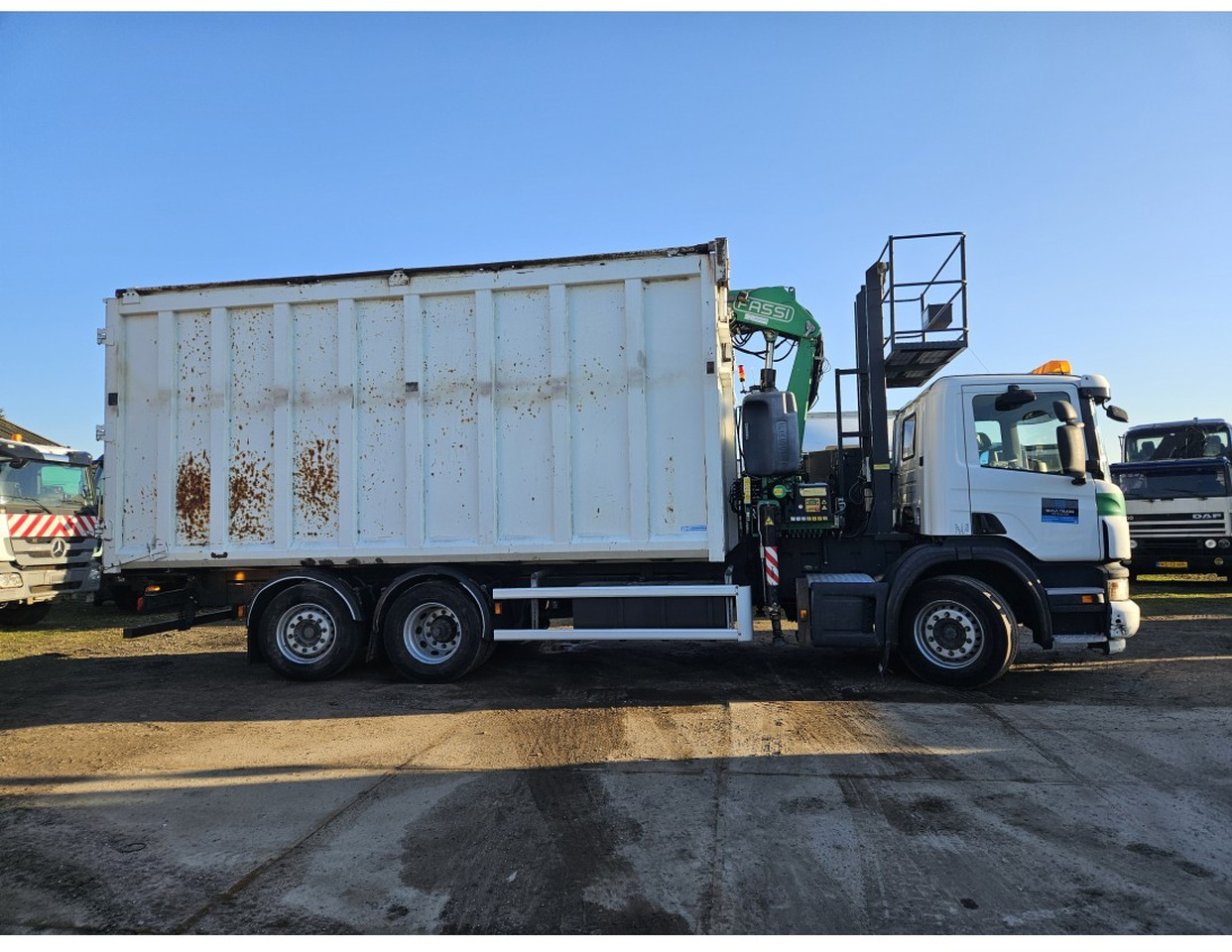 Scania P360 6x2 steering axle lenk Tipper Crane Fassi F175A - Tippbil lastbil, Kranbil: bild 4 Scania P360 6x2 steering axle lenk Tipper Crane Fassi F175A - Tippbil lastbil, Kranbil: bild 4