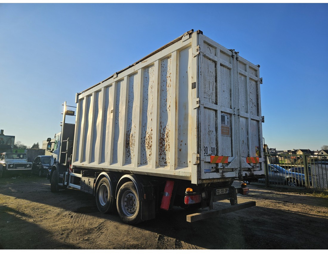 Scania P360 6x2 steering axle lenk Tipper Crane Fassi F175A - Tippbil lastbil, Kranbil: bild 2 Scania P360 6x2 steering axle lenk Tipper Crane Fassi F175A - Tippbil lastbil, Kranbil: bild 2