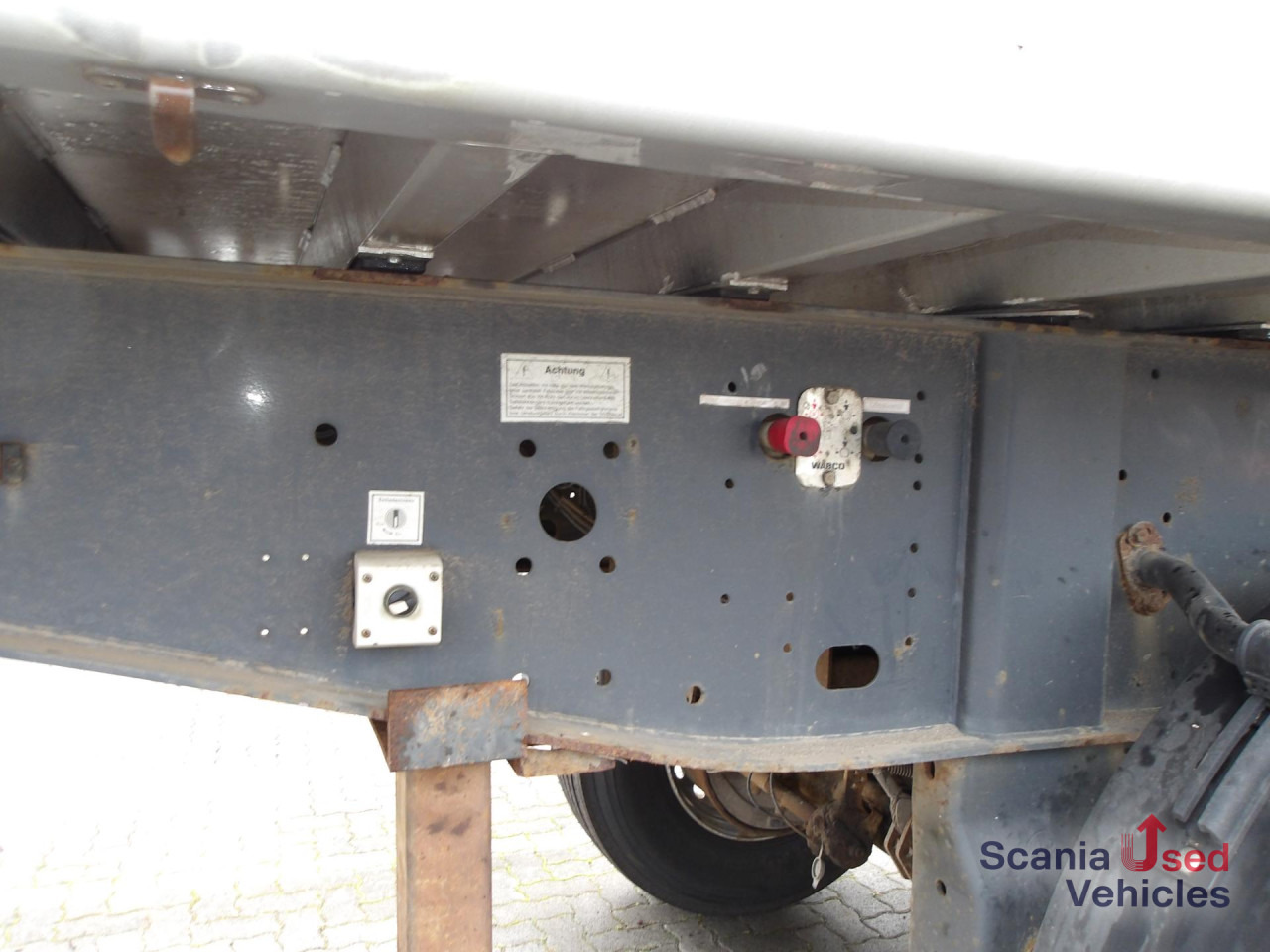 LANGENDORF SKA 24/30 - 29m³ - ALUKASTEN - LIFT - BPW - - Tippbil semitrailer: bild 2 LANGENDORF SKA 24/30 - 29m³ - ALUKASTEN - LIFT - BPW - - Tippbil semitrailer: bild 2