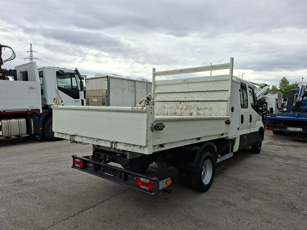 IVECO Daily 35C12D - Transportbil med tippflak, Dubbelhytt transportbil: bild 3 IVECO Daily 35C12D - Transportbil med tippflak, Dubbelhytt transportbil: bild 3