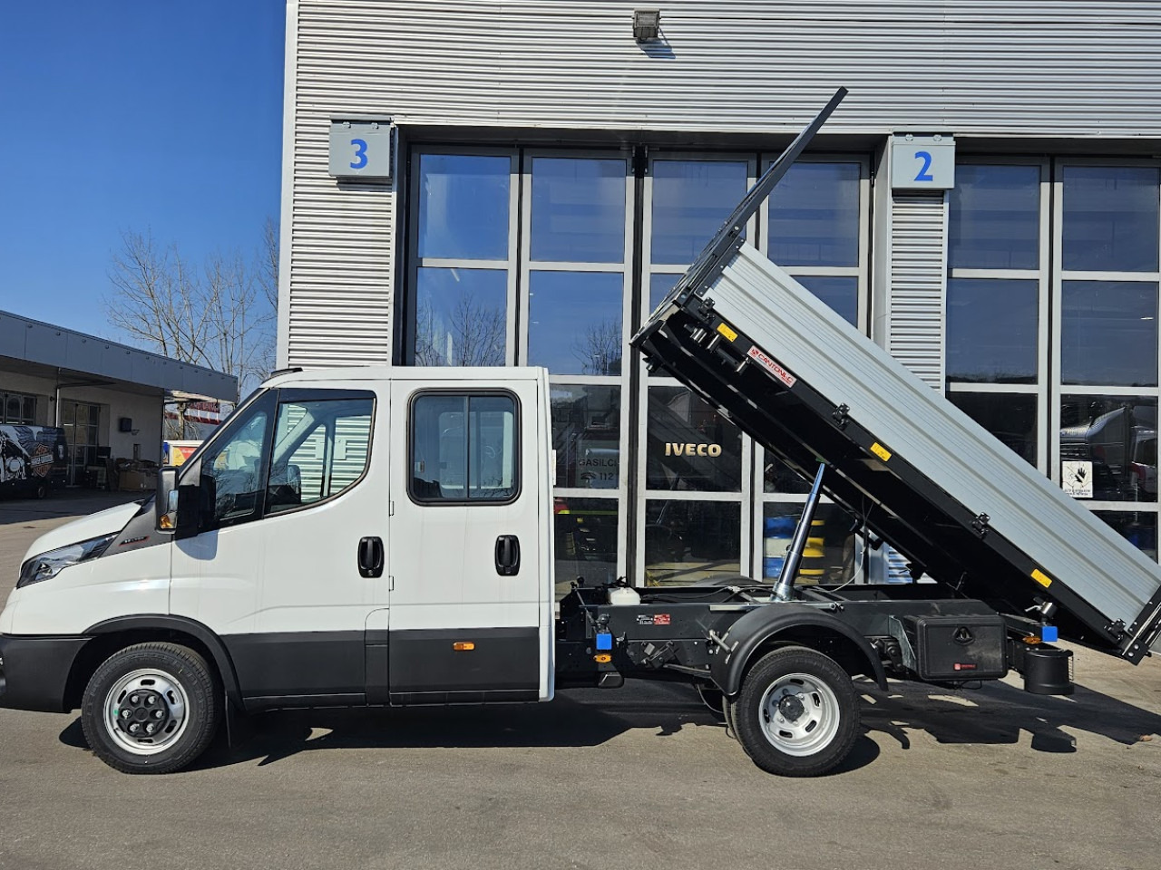 IVECO Daily 35C16H3.0 D - Transportbil med tippflak, Dubbelhytt transportbil: bild 5 IVECO Daily 35C16H3.0 D - Transportbil med tippflak, Dubbelhytt transportbil: bild 5