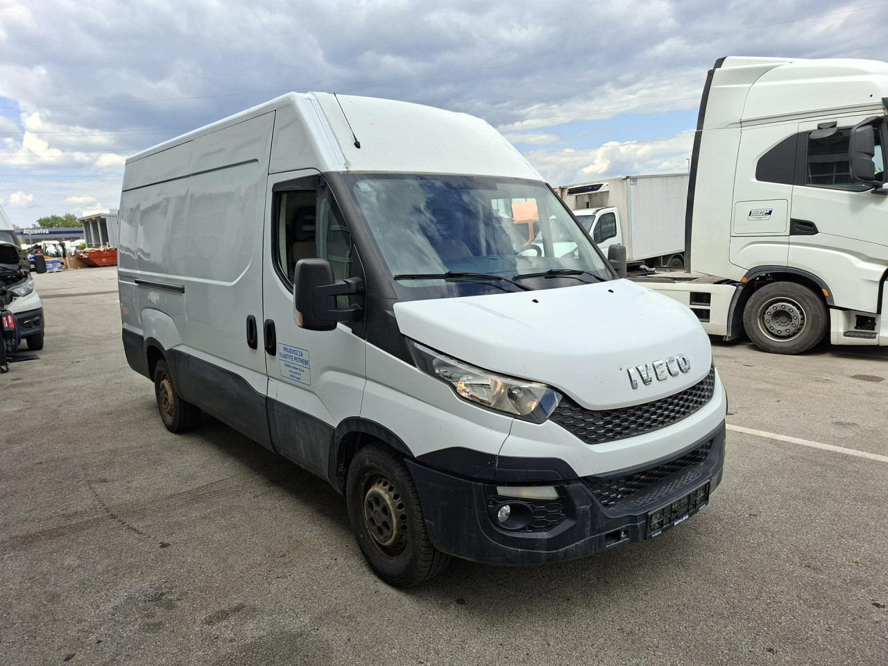 IVECO Daily 35S13V - Persontransport: bild 2 IVECO Daily 35S13V - Persontransport: bild 2