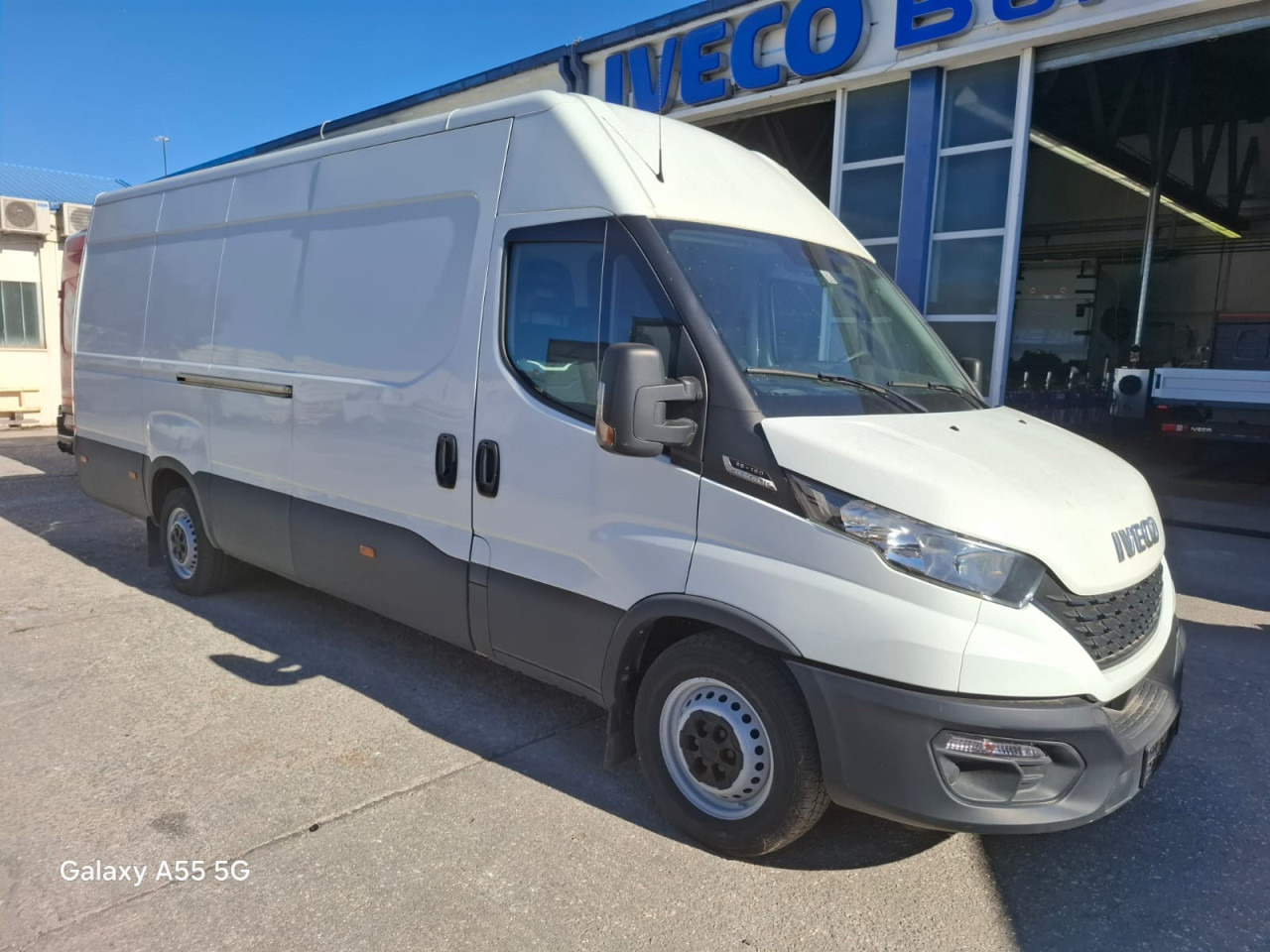IVECO Daily 35S16V A8 - Persontransport: bild 2 IVECO Daily 35S16V A8 - Persontransport: bild 2