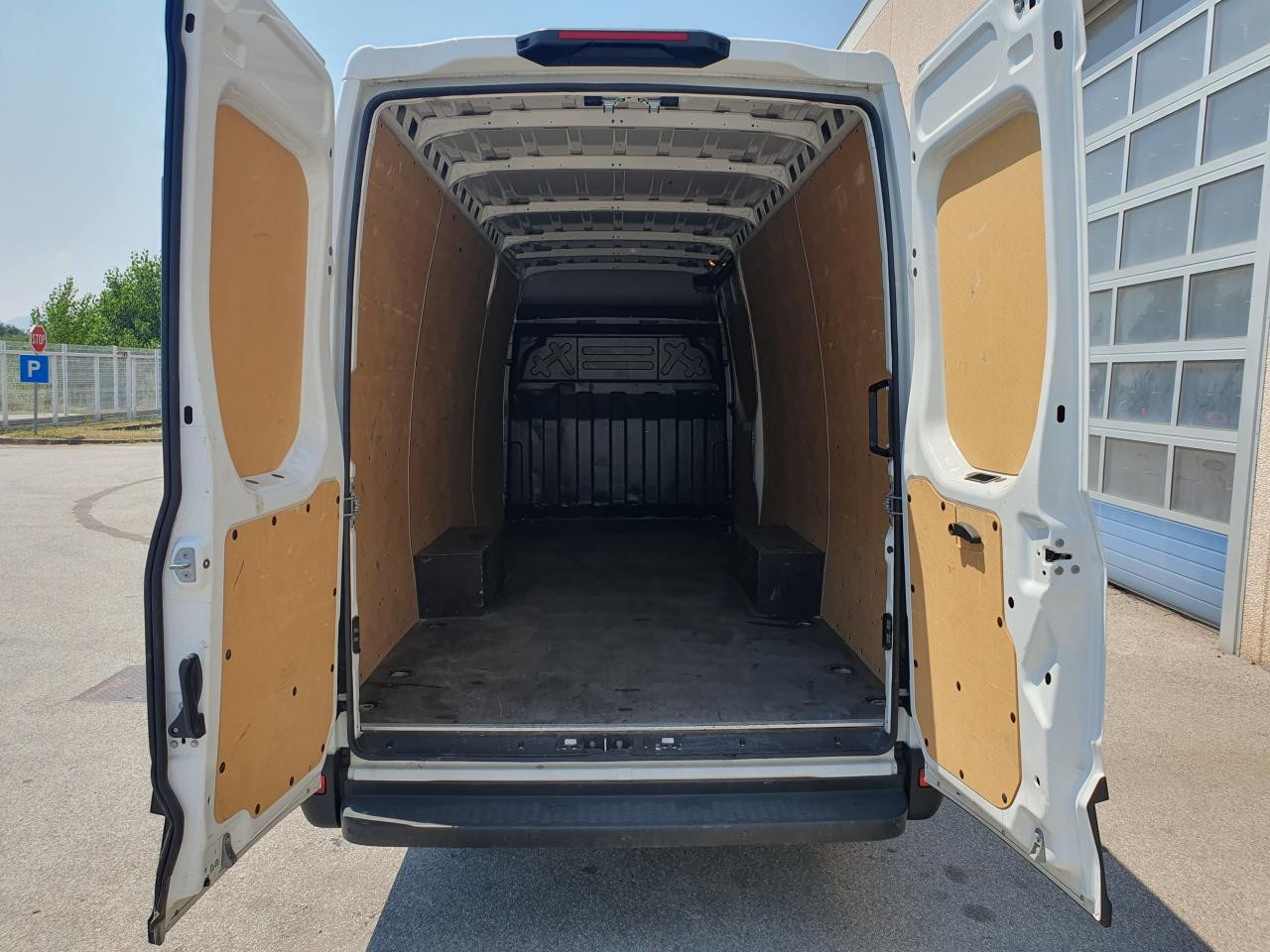 IVECO Daily 35S16V - Persontransport: bild 5 IVECO Daily 35S16V - Persontransport: bild 5