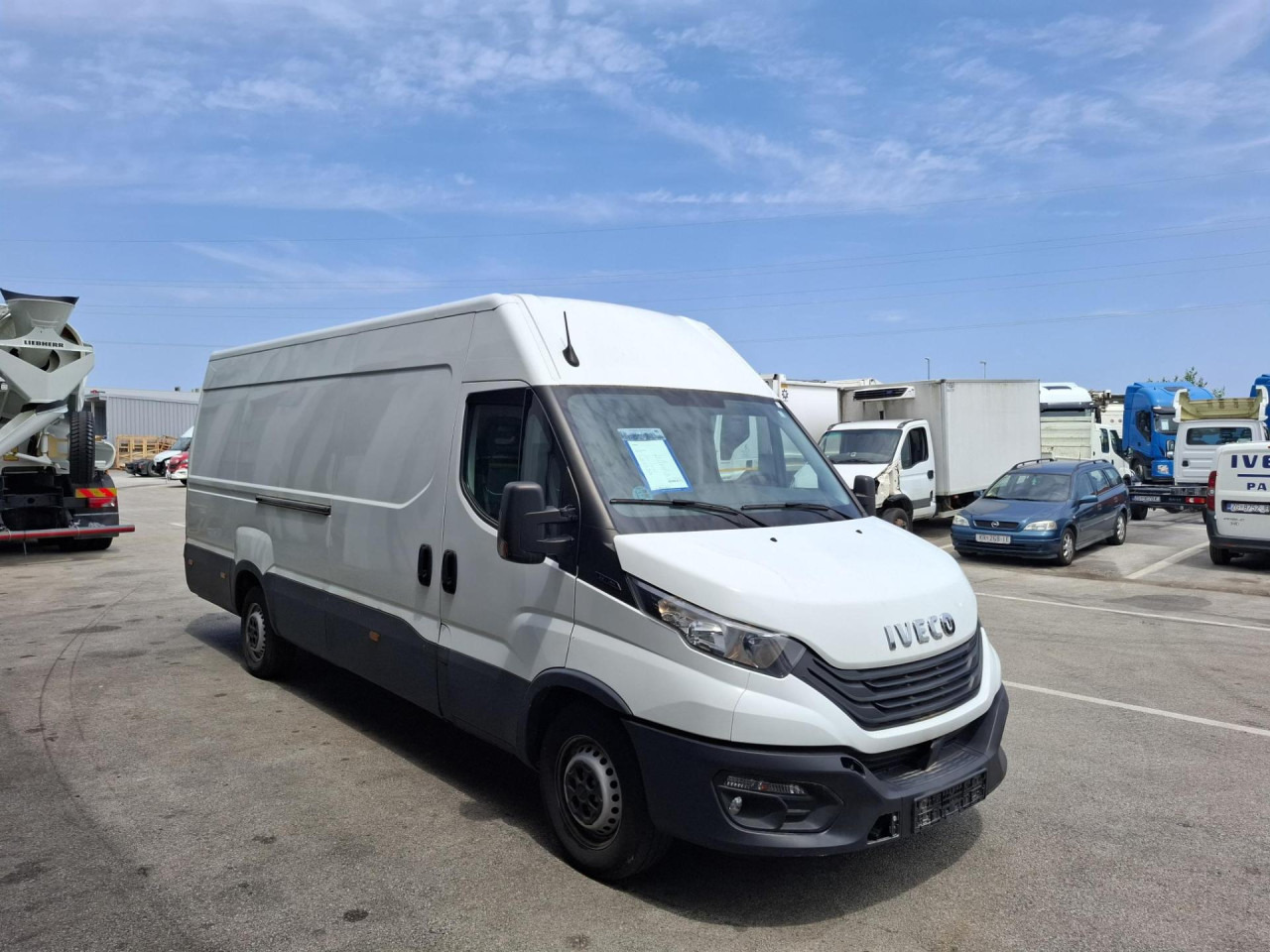 IVECO Daily 35S16V - Persontransport: bild 2 IVECO Daily 35S16V - Persontransport: bild 2