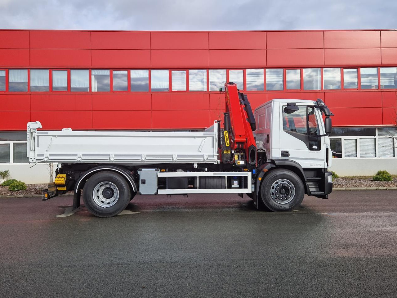 IVECO Eurocargo ML180E32 - Tippbil lastbil: bild 3 IVECO Eurocargo ML180E32 - Tippbil lastbil: bild 3