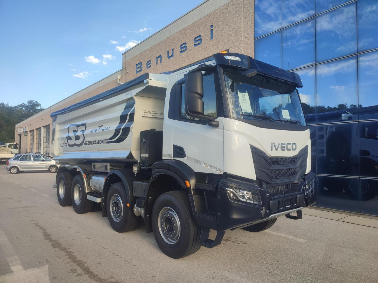 IVECO T-Way AD410T50 - Tippbil lastbil: bild 2 IVECO T-Way AD410T50 - Tippbil lastbil: bild 2