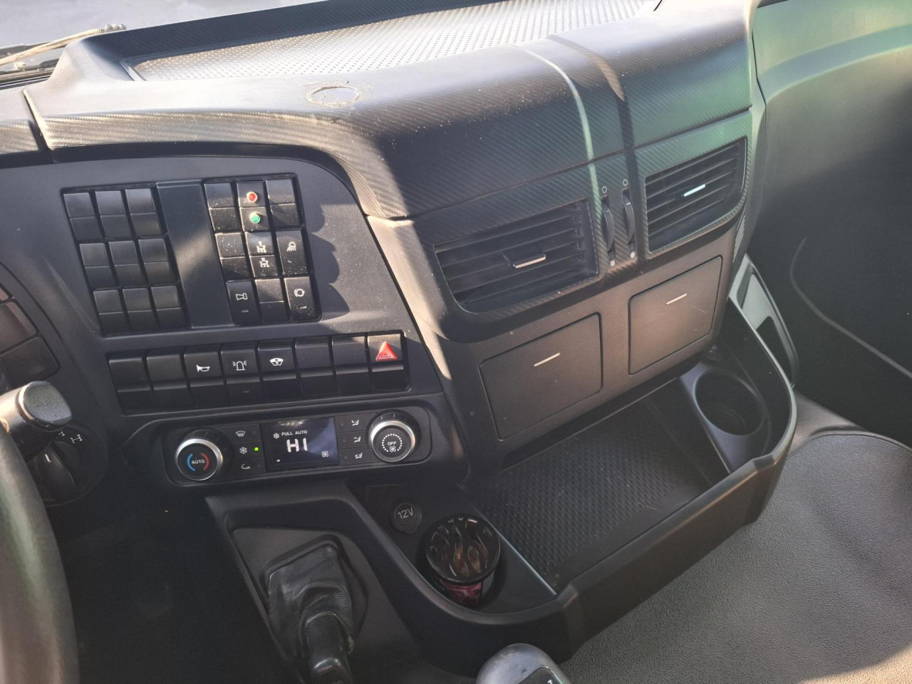 IVECO Trakker AD410T50 - Tippbil lastbil: bild 3 IVECO Trakker AD410T50 - Tippbil lastbil: bild 3