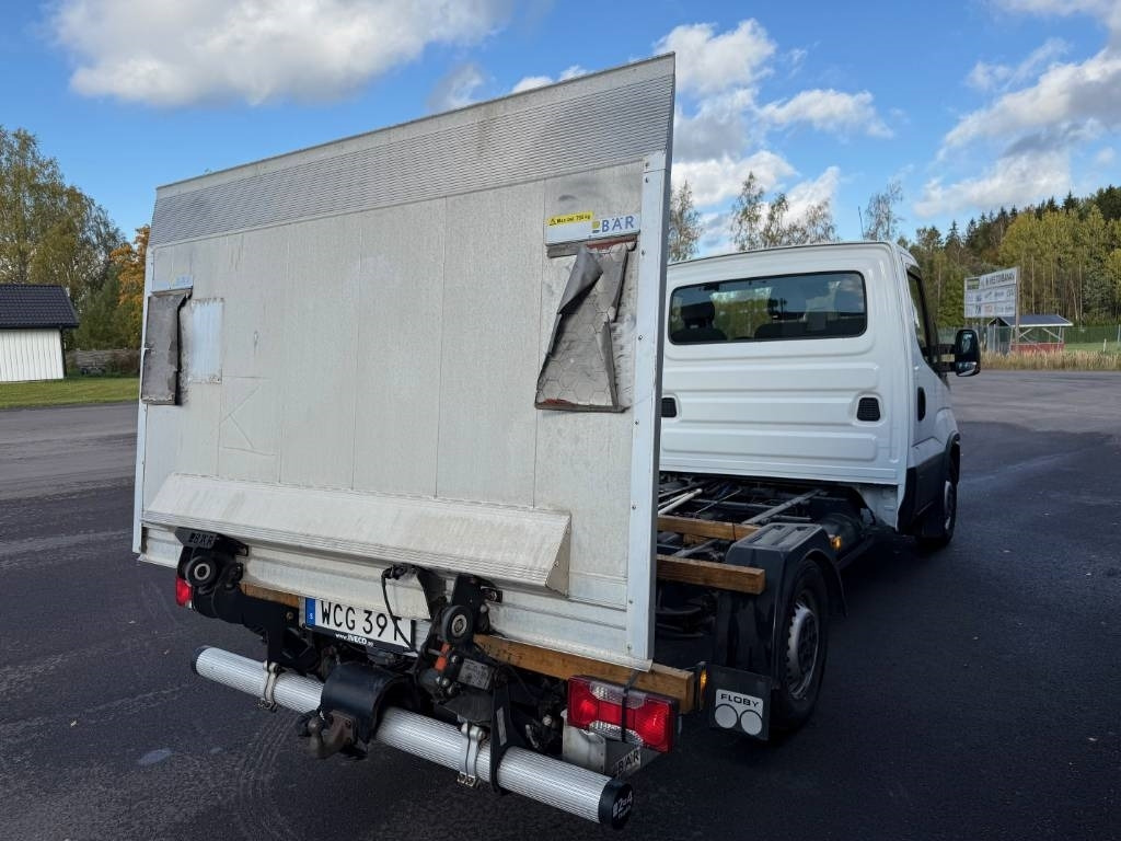 Iveco Daily 35 - NP Hi - Matic  - Skåpbil: bild 3 Iveco Daily 35 - NP Hi - Matic  - Skåpbil: bild 3