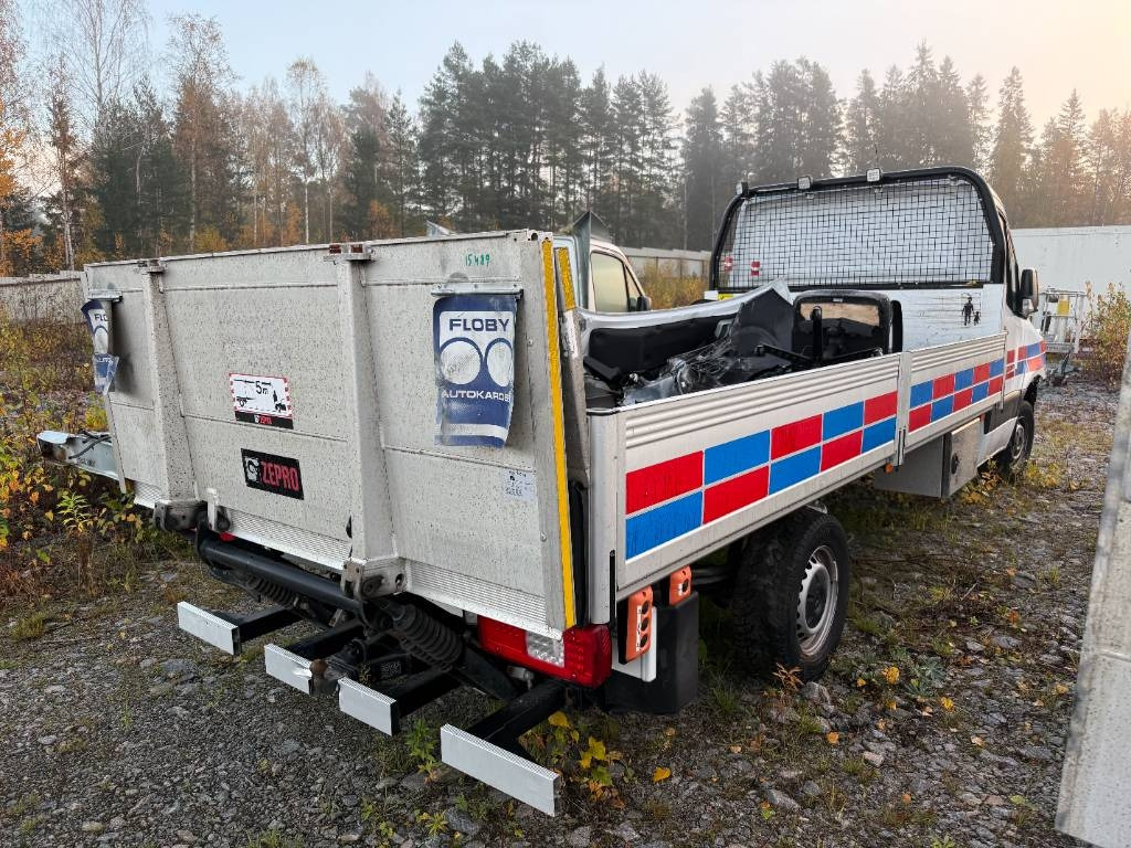 Komplett Flak, bakgavelhiss & verktygslådor - Ram/ Chassi för Lastbil: bild 1 Komplett Flak, bakgavelhiss & verktygslådor - Ram/ Chassi för Lastbil: bild 1