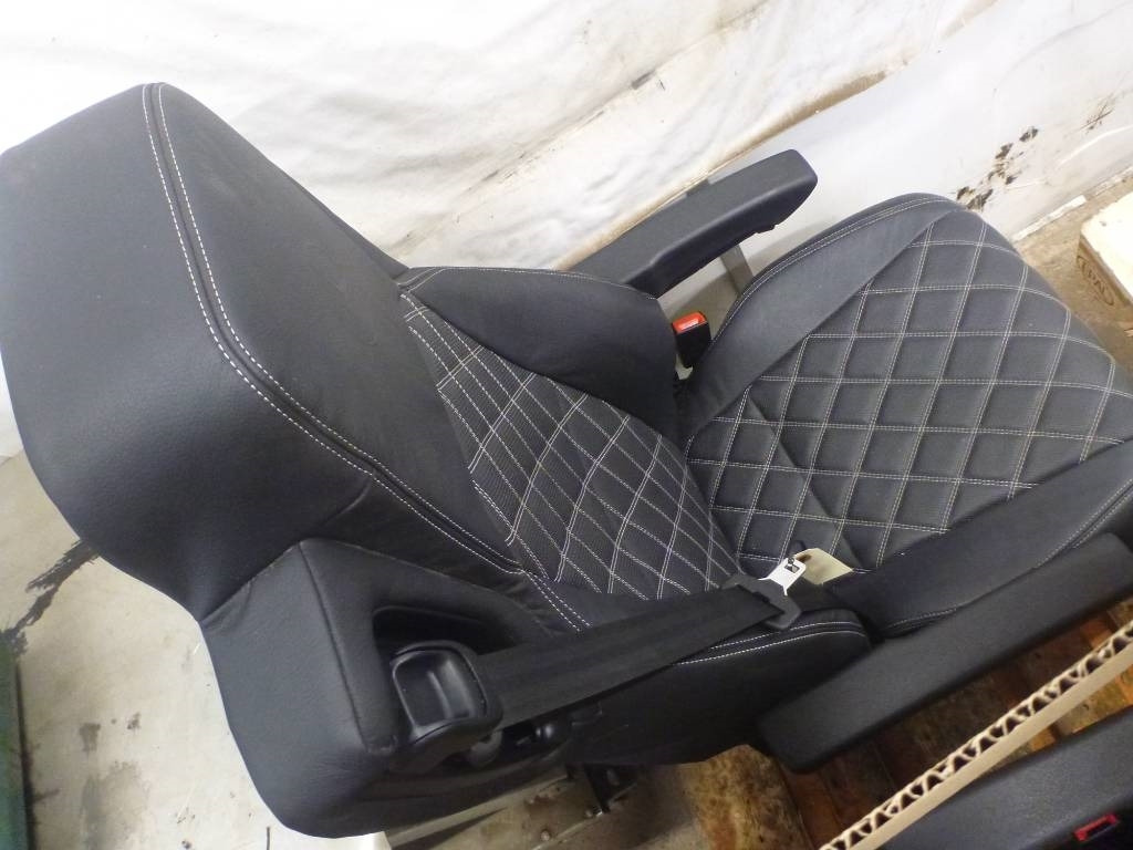 Mercedes-Benz Actros - Hytt för Lastbil: bild 3 Mercedes-Benz Actros - Hytt för Lastbil: bild 3