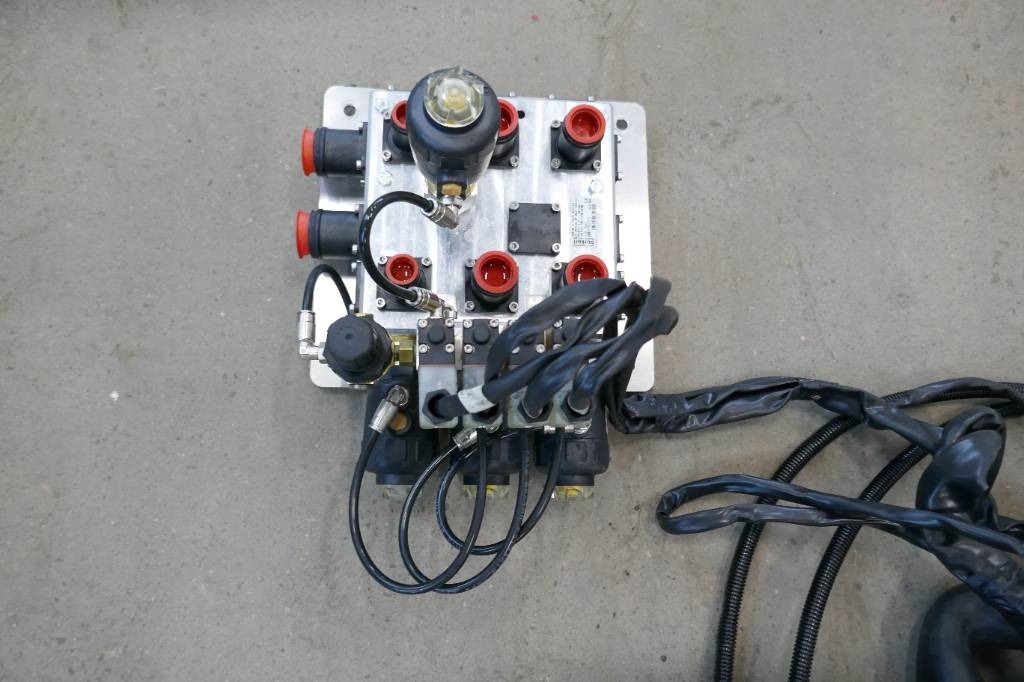 Volvo 8900 - Hytt för Lastbil: bild 3 Volvo 8900 - Hytt för Lastbil: bild 3