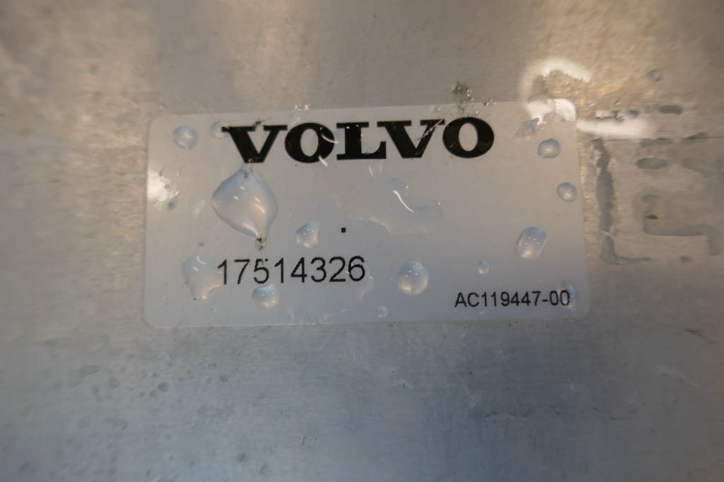 Volvo EC 300 E, Kylare Hydraulolja voe17514326 - Hydraulik för Byggmaskiner: bild 2 Volvo EC 300 E, Kylare Hydraulolja voe17514326 - Hydraulik för Byggmaskiner: bild 2