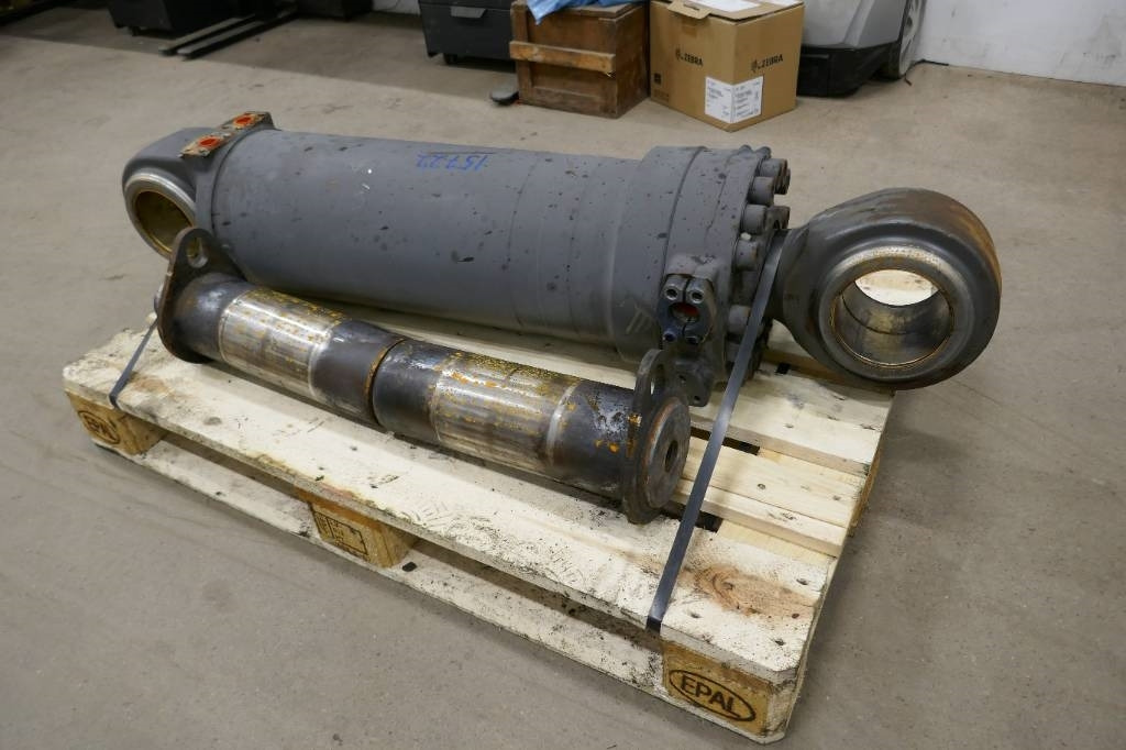 Volvo L 250 G, tiltkolv voe17230571 - Hydraulik för Byggmaskiner: bild 2 Volvo L 250 G, tiltkolv voe17230571 - Hydraulik för Byggmaskiner: bild 2