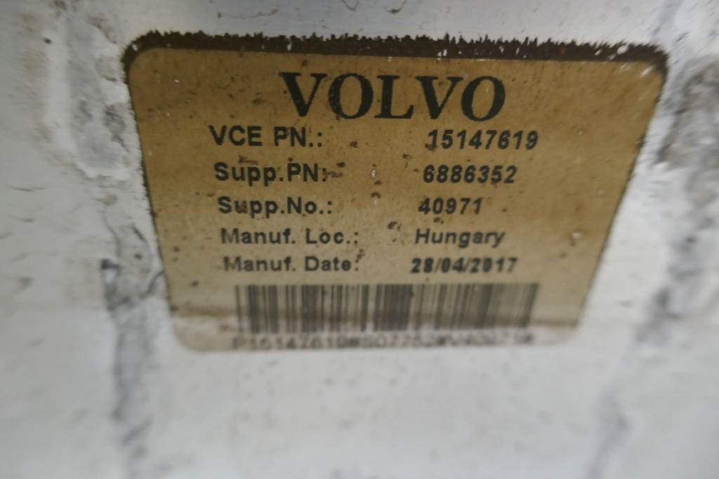 Volvo L180 HL Kylare voe15147619 - Kylare för Byggmaskiner: bild 3 Volvo L180 HL Kylare voe15147619 - Kylare för Byggmaskiner: bild 3