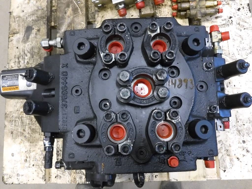 Volvo L180 HL Ventilpaket, 15015928 - Hydraulik för Byggmaskiner: bild 2 Volvo L180 HL Ventilpaket, 15015928 - Hydraulik för Byggmaskiner: bild 2