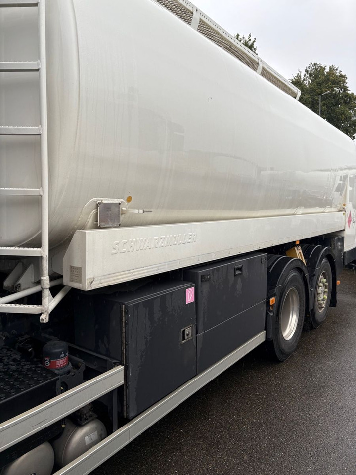 Renault T460 6x2, E6, ADR, Diesel/Benzin, Schwarzmueller - Tankbil: bild 4 Renault T460 6x2, E6, ADR, Diesel/Benzin, Schwarzmueller - Tankbil: bild 4