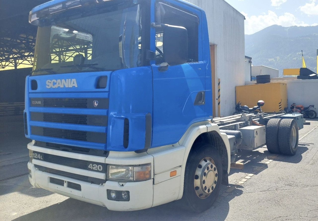 Scania R124LB 420 4x2, Euro 3 - Chassi lastbil: bild 3 Scania R124LB 420 4x2, Euro 3 - Chassi lastbil: bild 3