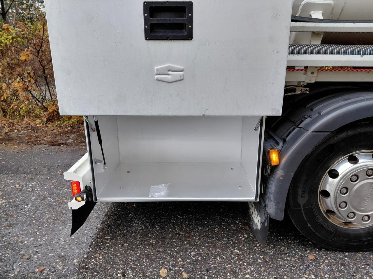 Leasa  Scania R450 LB 6x2, ADR, E6,Schwarzmüller,Diesel/Benzin Scania R450 LB 6x2, ADR, E6,Schwarzmüller,Diesel/Benzin: bild 18