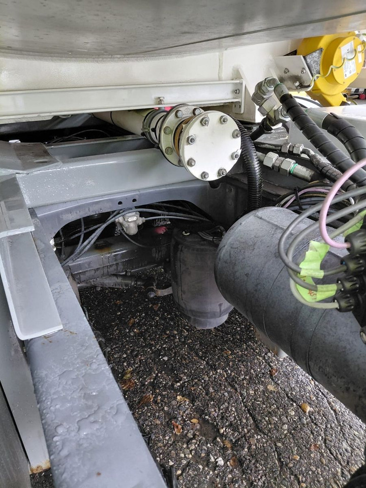 Leasa  Scania R450 LB 6x2, ADR, E6,Schwarzmüller,Diesel/Benzin Scania R450 LB 6x2, ADR, E6,Schwarzmüller,Diesel/Benzin: bild 19