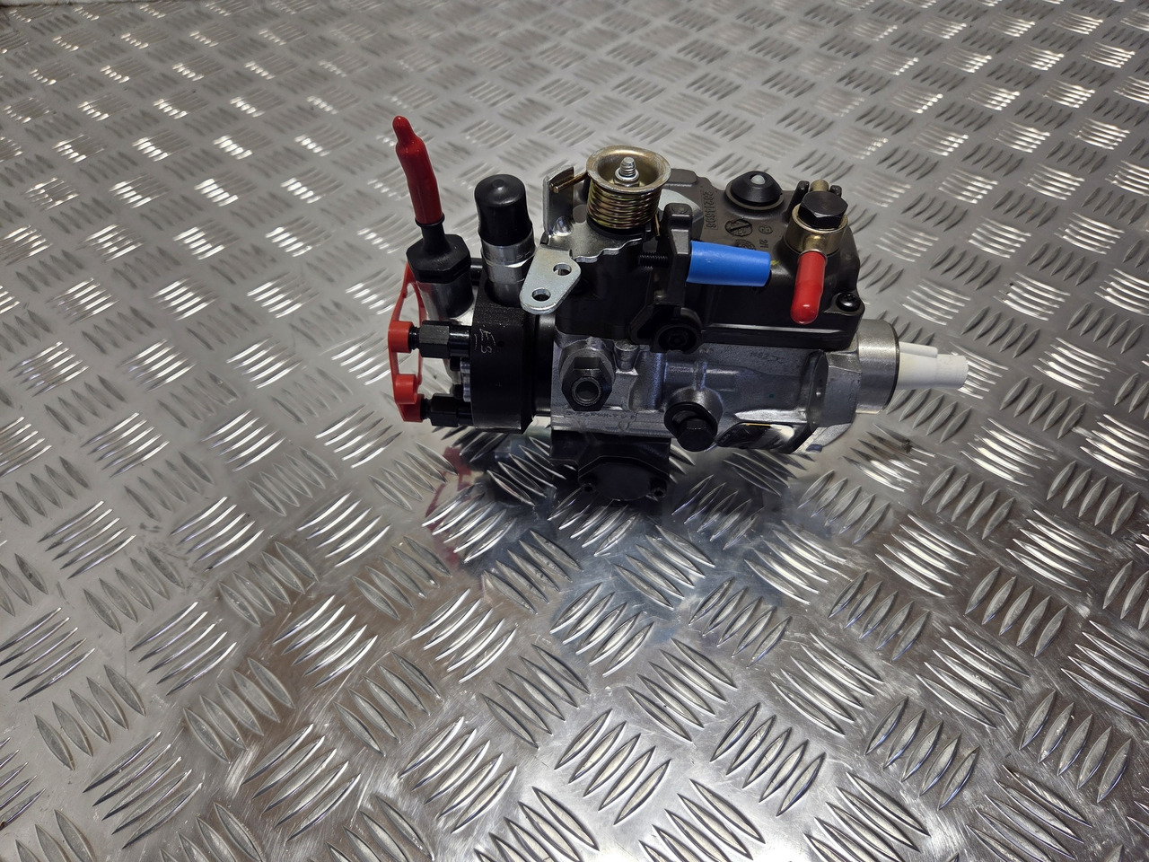 Fuel Injection Pump 55kw JCB 320/06950 Delphi 9323A242H - Motor och reservdelar för Byggmaskiner: bild 3 Fuel Injection Pump 55kw JCB 320/06950 Delphi 9323A242H - Motor och reservdelar för Byggmaskiner: bild 3