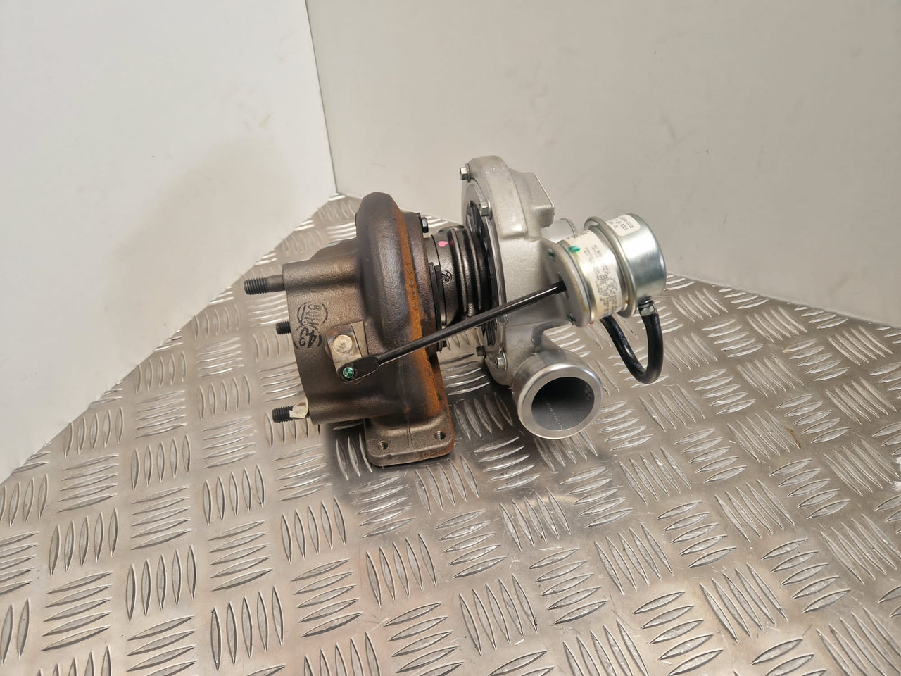 JCB turbocharger 320/06049 Garrett Turbo 762932-02 - Motor och reservdelar för Byggmaskiner: bild 3 JCB turbocharger 320/06049 Garrett Turbo 762932-02 - Motor och reservdelar för Byggmaskiner: bild 3