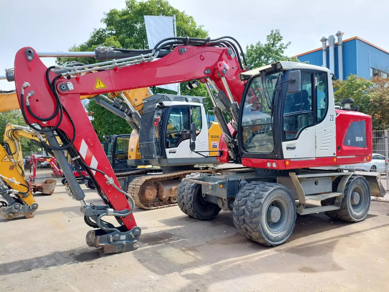 2018 Liebherr A 914 Litronic - Grävmaskin på däck: bild 1 2018 Liebherr A 914 Litronic - Grävmaskin på däck: bild 1