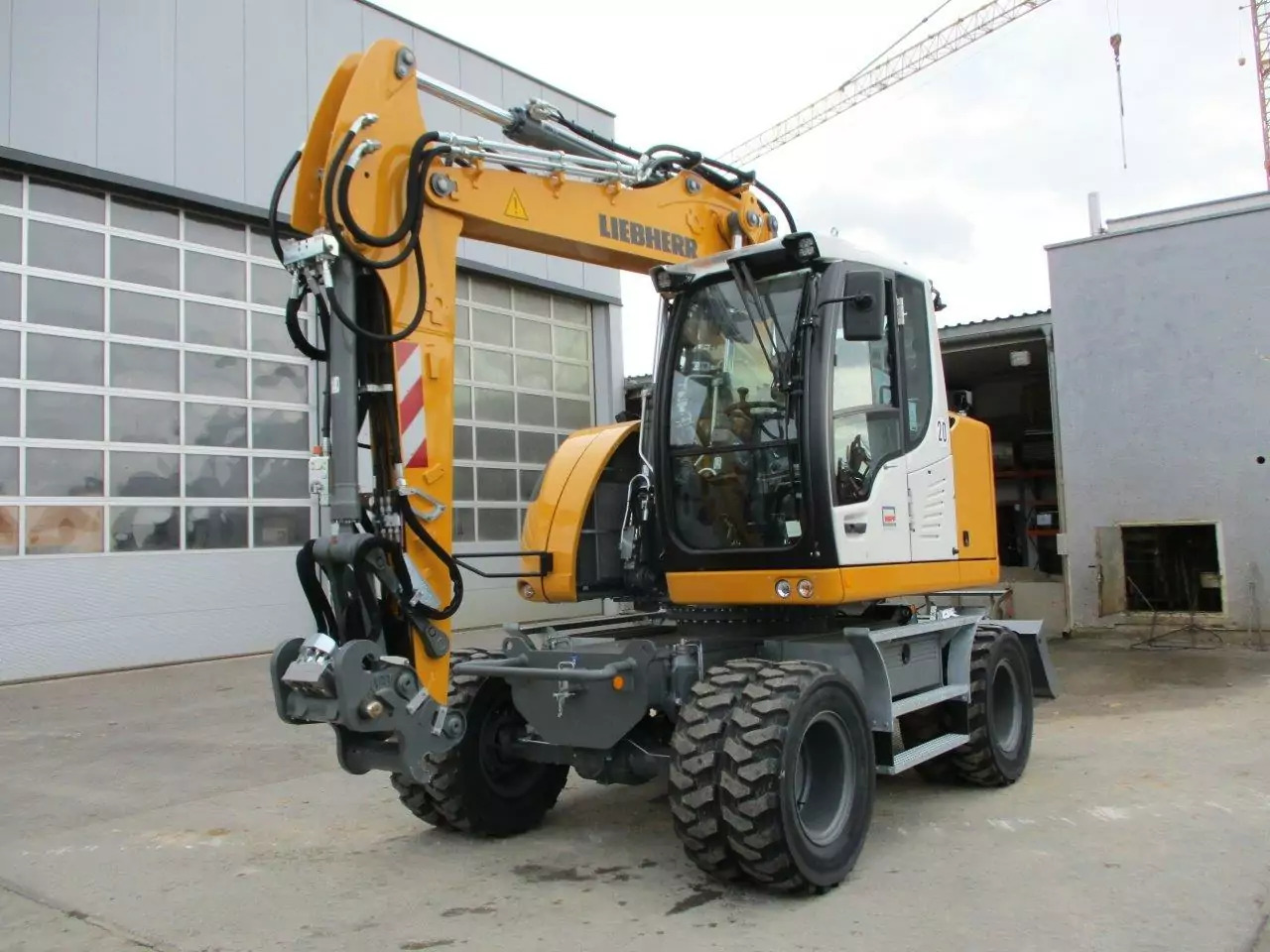 2023 Liebherr A 913 Compact G6.0-D Litronic - Grävmaskin på däck: bild 1 2023 Liebherr A 913 Compact G6.0-D Litronic - Grävmaskin på däck: bild 1