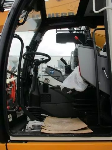 2023 Liebherr A 914 Litronic G6.0-D - Grävmaskin på däck: bild 5 2023 Liebherr A 914 Litronic G6.0-D - Grävmaskin på däck: bild 5