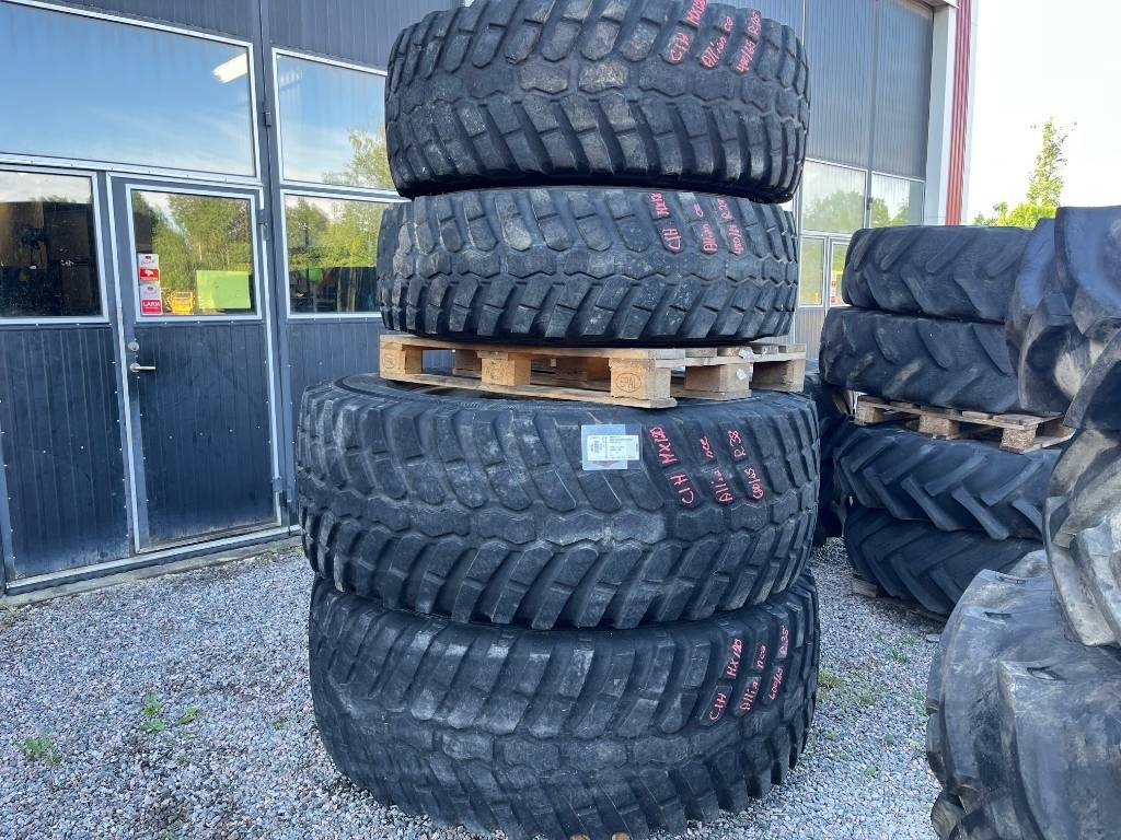Alliance 600/65-R38 480/65-R28 till Case MX120 - Däck för Lantbruksmaskiner: bild 1 Alliance 600/65-R38 480/65-R28 till Case MX120 - Däck för Lantbruksmaskiner: bild 1