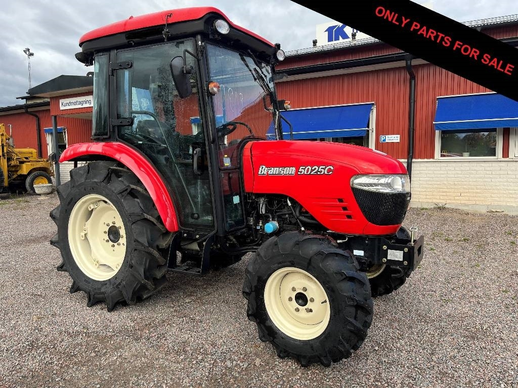 Branson 5025 C Dismantled. Only spare parts - Traktor: bild 1 Branson 5025 C Dismantled. Only spare parts - Traktor: bild 1