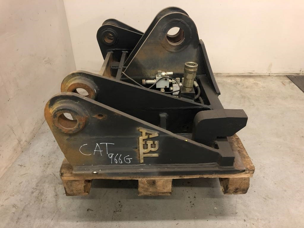 CAT 966 G - Redskapsfäste för Byggmaskiner: bild 1 CAT 966 G - Redskapsfäste för Byggmaskiner: bild 1
