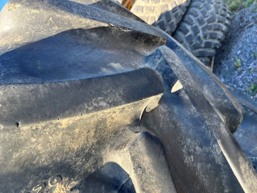Goodyear 620/70R42 till New Holland / Ford 8670 - Däck för Lantbruksmaskiner: bild 3 Goodyear 620/70R42 till New Holland / Ford 8670 - Däck för Lantbruksmaskiner: bild 3