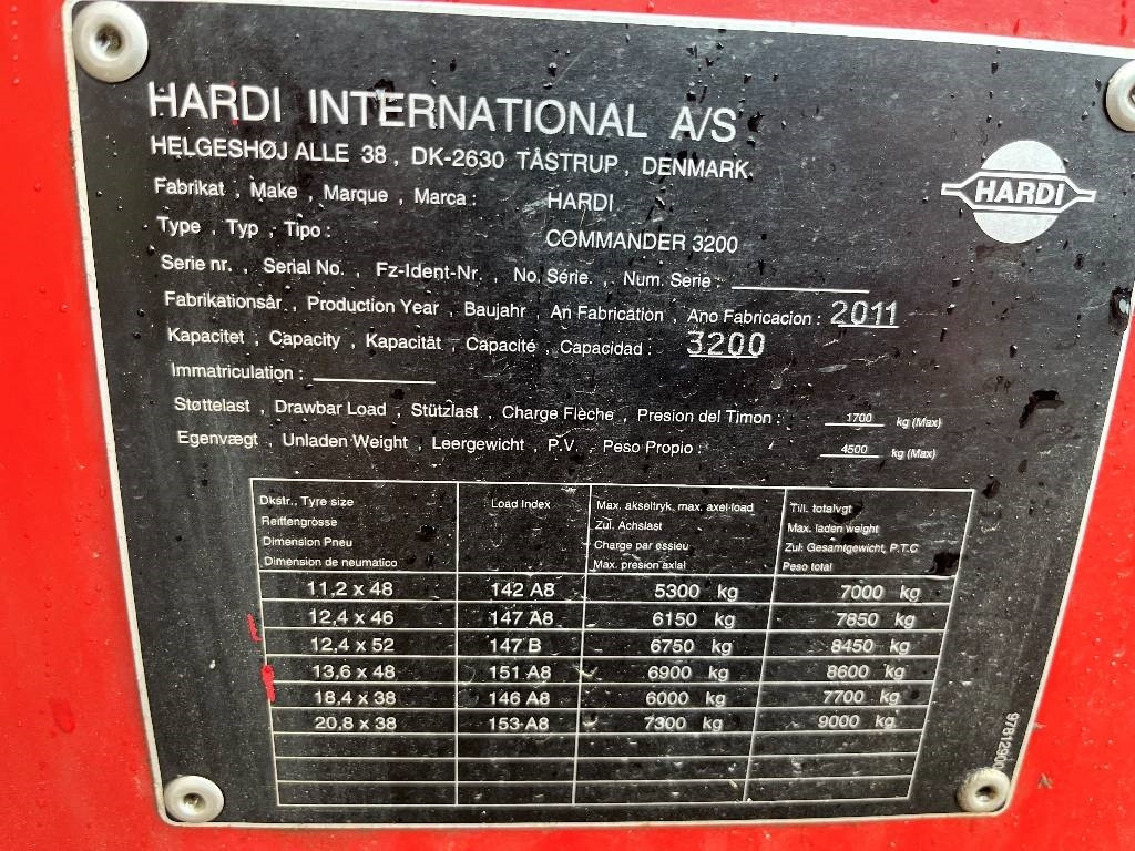 Hardi Commander 3200 Dismantled: only spare parts - Bogserad spruta: bild 3 Hardi Commander 3200 Dismantled: only spare parts - Bogserad spruta: bild 3