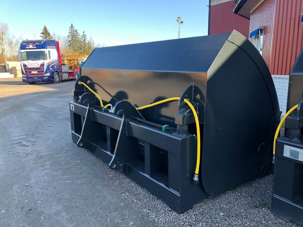 High tip bucket Högtippande skopa Högtippskopa 6 k - Skopa för Byggmaskiner: bild 2 High tip bucket Högtippande skopa Högtippskopa 6 k - Skopa för Byggmaskiner: bild 2