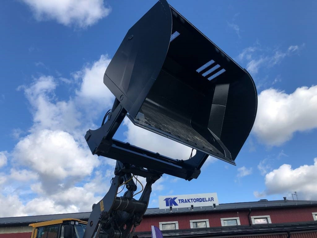 Högtippskopa / Hightipp bucket 9 Kubik - Lastarskopa för Byggmaskiner: bild 2 Högtippskopa / Hightipp bucket 9 Kubik - Lastarskopa för Byggmaskiner: bild 2